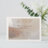 Romantic Ivory Magnolia Wedding RSVP Kaartje (Staand voorkant)