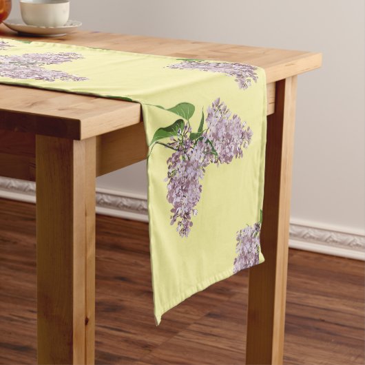 Romantic Lilacs on Cream Table Runner Medium Tafelloper (Voorbeeld)