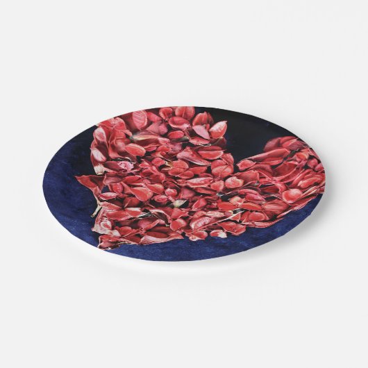 Romantic Love Roos Petal Red Heart Papieren Bordje (Gekanteld)