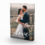 Romantic Love Script Weduwfoto Passen getrouwd Fotoblokken<br><div class="desc">Eternal Embrace: Romantic Love Script Wedding Photo Lijst voor Passen getrouwd Leg de magie van een trouwdag vast met het "Eternal Embrace" Photo Lijst, een aandenken dat de eenheid en genegenheid belichaamt die twee zielen delen. Het Chinese Liefdesschrift: Het woord "Liefde" is elegant geschreven over de foto, het belichamen van...</div>