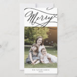 Romantic Merry Kerstfotoserie Nieuwsbrief Feestdagenkaart<br><div class="desc">Deze romantische feestelijke kerstfoto-nieuwsbrief is de perfecte eenvoudige feestelijke groet. Het moderne klassieke ontwerp is uitgerust met fancy draden en grillen met prachtige, elegante, handgeschreven typografie. Pas de voorzijde van de kaart aan met een foto, uw familienaam en het jaar. Neem een extra foto en een jaar in review- of...</div>