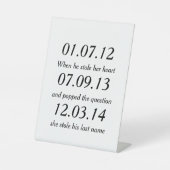 Romantic Moments Personalized Dates Custom Wedding Reclamebord Met Voetstuk (Voorkant)