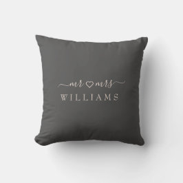 Romantic Mr. en Mrs. Pillow met Names and a Heart Kussen