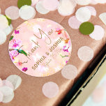 Romantic Orchid Bouquet Elegant Classy Wedding Ronde Sticker<br><div class="desc">Prachtige elegante sticker voor een florale bruiloft met een orchidee bouquet op een roze perzikachtergrond. De tekst kan volledig worden aangepast.</div>