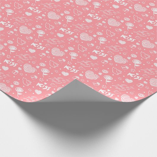 Romantic Pattern Kiss. Wit op koraalroze Cadeaupapier (Hoek)