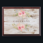 Romantic Pink Floral Rustic Garland op hout Troffee Gedenkplaat<br><div class="desc">Romantic Pink Floral Rustic Garland on Wood Award Plaque. Delicate en romantisch op het ontwerp van de houtfamilie met een bloemrijke tuin van zachte en elegante kleuren. BELANGRIJKE OPMERKING: dit ontwerp maakt deel uit van een collectie en heeft andere gecoördineerde elementen die je in mijn winkel kunt vinden. Soms kan...</div>