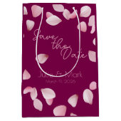 Romantic Pink Petals Save the Date Wedding Medium Cadeauzakje (Voorkant)