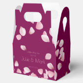Romantic Pink Petals Wedding Gable Bedankdoosjes (Geopend)