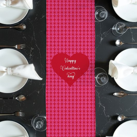 Romantic Pink Red Hearts Happy Valentine’s Day  Lange Tafelloper