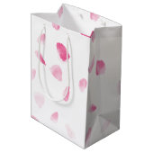 Romantic Pink Rose Petals Floral Bridal Shower Medium Cadeauzakje (Achterkant Gekanteld)