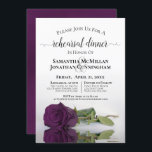 Romantic Plum Paars Roos Wedding Rehearsal Dinner Kaart<br><div class="desc">Deze prachtige huwelijksrepetitie voor het diner bevat een elegant ontwerp met één paars gekleurd roos dat in een zwembad met golven en rimpels reflecteert. Er zijn tijden en plaatsen voor zowel de repetitie als het diner, zodat zal uw bruidparty al informatie hebben die zij nodig hebben. De achterkant is bedrukt...</div>