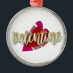 Romantic Red en Roze Heart Valentijnsdag Metalen Ornament<br><div class="desc">Dit keepjesornament van de Januzische Galerij heeft een diep rood en roze gestreept hart en het woord "valentijn". Maak het uniek van u door een naam of uw gepersonaliseerd bericht toe te voegen. Bekijk meer romantische kleding, accessoires, home decor en cadeauideeën op zazzle.com/dynneland_designs. Bladwijzer of speld deze pagina om ons...</div>