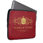 Romantic red gold elegant monogramme wedding laptop sleeve (Voorkant Rechts)