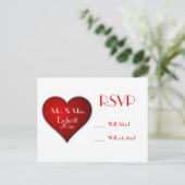 Romantic Red Heart met naam en huwelijksdatum RSVP Uitnodiging Briefkaart (Staand voorkant)