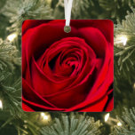 Romantic Red Rose in volle bloei Metalen Ornament<br><div class="desc">Romantic Red Rose in volle bloei</div>