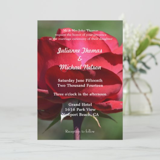 Romantic Red Rose Wedding Kaart (Staand voorkant)