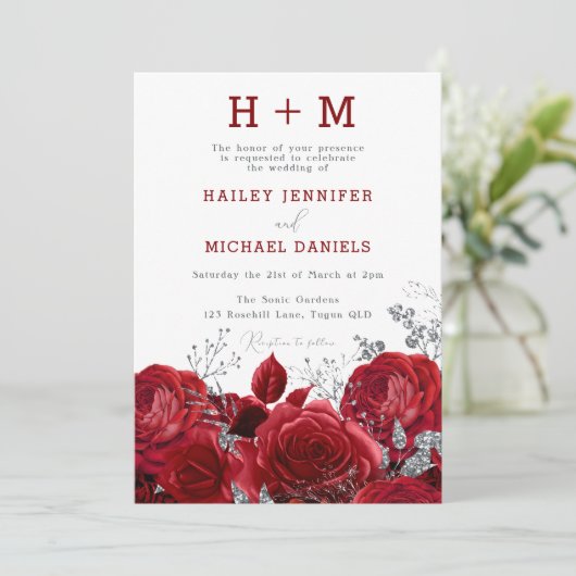 Romantic Red Roses Monogram Weddenschap Kaart (Staand voorkant)