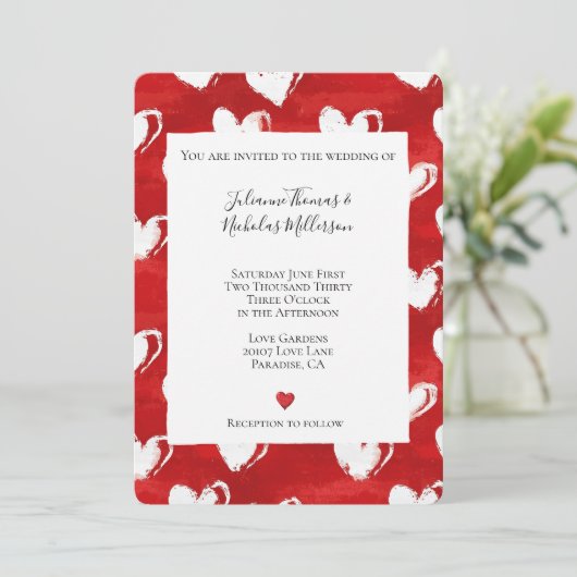 Romantic Red White Hearts Wedding Kaart (Staand voorkant)