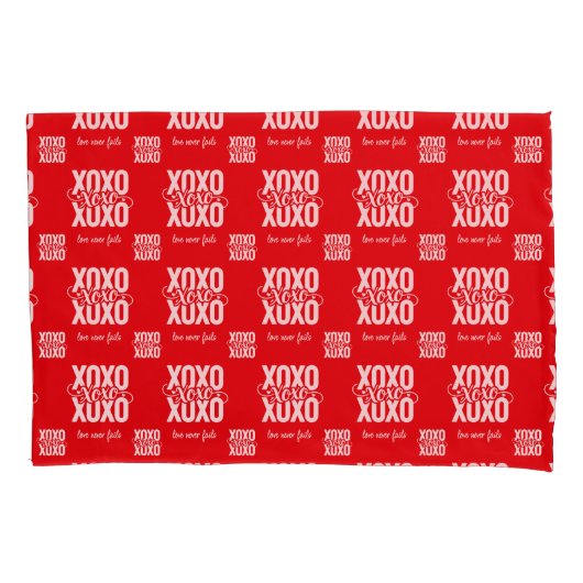 Romantic Red XOXO Love Never Fails Valentines Kussensloop (Voorkant)