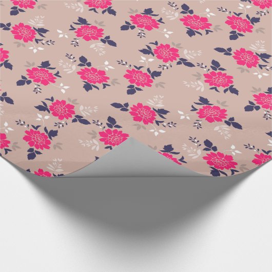 Romantic Roze beige Floral Pattern Cadeaupapier (Hoek)