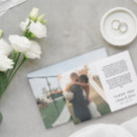 Romantic Script Gedrukt Berichtenweddenschap Dank  Bedankkaart<br><div class="desc">Romantic bruiloft bedankt je kaart, die is gedrukt met twee van je trouwfoto's, een kleinere aan de ene kant en een grotere aan de andere kant. Dank u en uw trouwdatum die in een mooi doopvont met uw namen in een romantisch manuscript met een gedrukte dank u tekst hierboven wordt...</div>