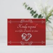Romantic Silver Scroll Heart on Red RSVP Kaartje (Staand voorkant)