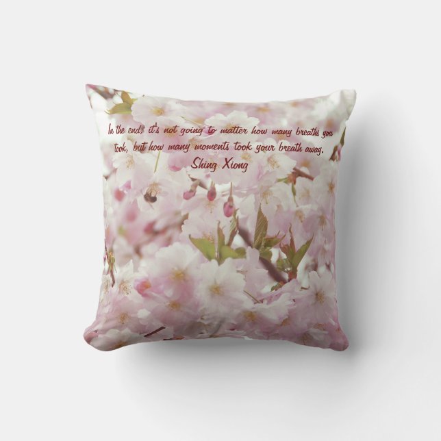 Romantic Soft Tones Cherry Blossom en Bee Kussen (Voorkant)