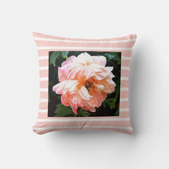 Romantic Spring Peony op peach Stripes Kussen (Voorkant)