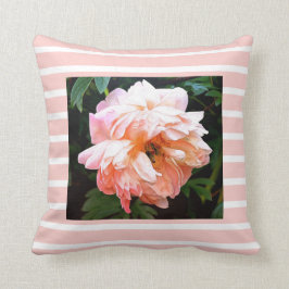 Romantic Spring Peony op peach Stripes Kussen