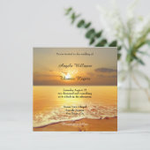 Romantic Sunset Beach Wedding Invitation Kaart (Staand voorkant)