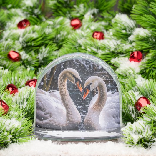 Romantic Swans in a Winter Wonderland Sneeuwbol (Kerstmis)