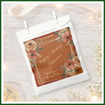 Romantic Terracotta Floral Waterverf Bedankzakje<br><div class="desc">Deze mooie waterverf Favor Bag heeft een terracotta achtergrond met beige en verbrande oranje bloemen omringd door groen en goud lijst. De aanraking van kalligrafie is een perfecte aanvulling op de mooie bloemen. Een mooie ontwerpkeuze om de toon te zetten voor je trouwfeest. Stuur een e-mail naar charmdesignstudio@rcn.com voor alle...</div>