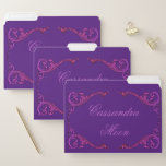 Romantic   Victoriaans Documentenmap<br><div class="desc">Romantische   Victoriaans Gepersonaliseerd in tinten van paars en roze. Personaliseer je met jouw naam of geef je als geschenk.</div>