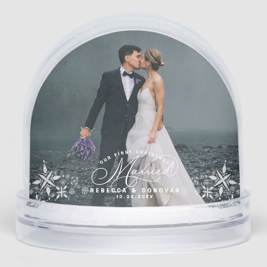 Romantic Wedding Photo First Christmas Snow Globe Sneeuwbol (Voorkant)