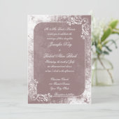 Romantic White Flourish Wedding Invitation Kaart (Staand voorkant)