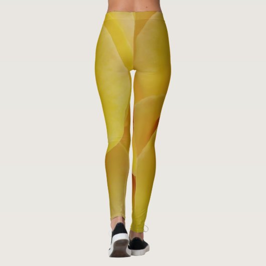 Romantic Yellow Rose Petals Leggings (Achterkant)