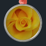 Romantic Yellow Rose Petals Metalen Ornament<br><div class="desc">Romantische gele rozenbladen.</div>