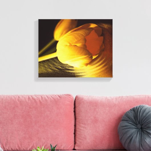 Romantic Yellow Tulip Canvas Afdruk (Insitu (Woonkamer))