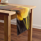 Romantic Yellow Tulip Korte Tafelloper (Voorbeeld)