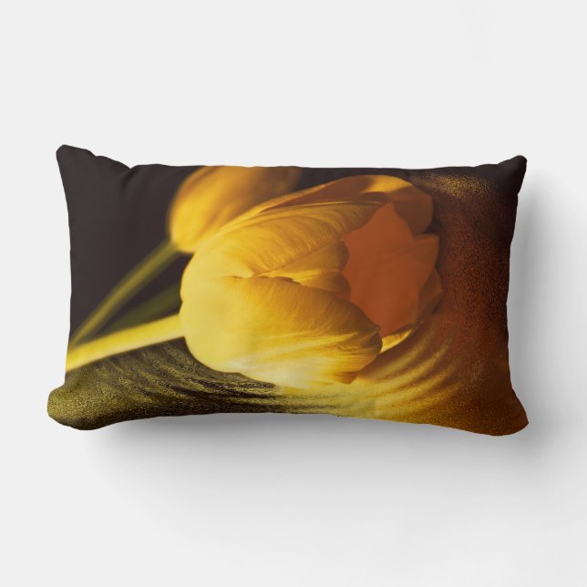 Romantic Yellow Tulip Kussen (Voorkant)