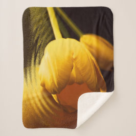 Romantic Yellow Tulip Sherpa Deken