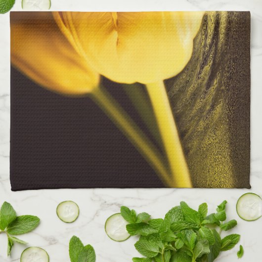 Romantic Yellow Tulip Theedoek (Gevouwen)