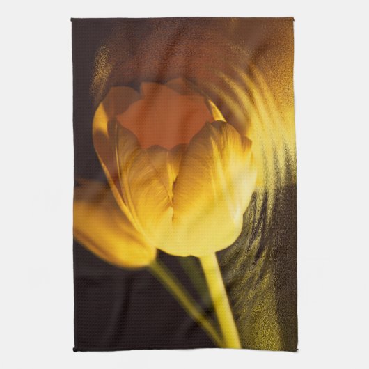 Romantic Yellow Tulip Theedoek (Verticaal)
