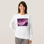 Romantisch Abstract roze harten ontwerp op Paarse T-shirt (Voorkant volledig)