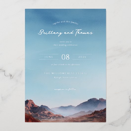 Romantisch Blau Berglandschap Folie Uitnodiging (Voorkant)