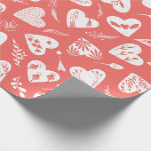Romantisch Bloemen Valentijn Harten Patroon Koraal Cadeaupapier (Hoek)