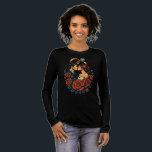 Romantisch bruidspaar met lange mouwen Shirt<br><div class="desc">Vier de liefde met comfort en stijl. Dit Bella Canvas Tri-Blend Shirt met lange mouwen heeft een exclusief romantisch ontwerp van een bruidspaar, subtiel omlijst door gedurfde bloemelementen en klassieke trouwringen - allemaal in een prachtige 3D-vectorachtige illustratie. Gemaakt met ultrazachte, lichtgewicht stof, voelt dit t-shirt met lange mouwen net zo...</div>