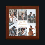 Romantisch Custom Paar Fotocollage Jubileum Cadeaudoosje<br><div class="desc">Chique aanpasbare fotocollage jubileum geschenkdoos voor uw vrouw of vriendin bij uw feest van de liefde. Voeg 6 van je favoriete relatie-,  verloving- of trouwfoto's toe en bestel als een romantisch cadeau voor je partner. Een prachtig gepersonaliseerd cadeau vol herinneringen.</div>