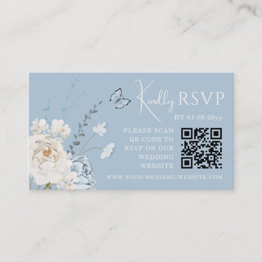 Romantisch Dusty Blue Floral Wedding RSVP QR Code Informatiekaartje (Voorkant)