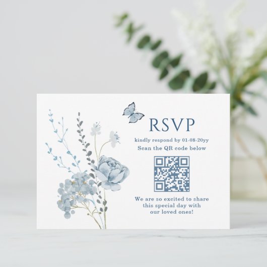 Romantisch Dusty Blue Waterverf Bloemen Huwelijk R RSVP Kaartje (Staand voorkant)